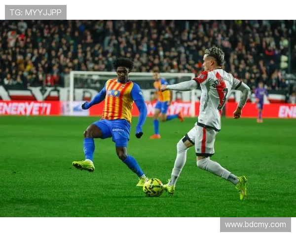 华伦西亚在西甲联赛中的赛季表现与挑战